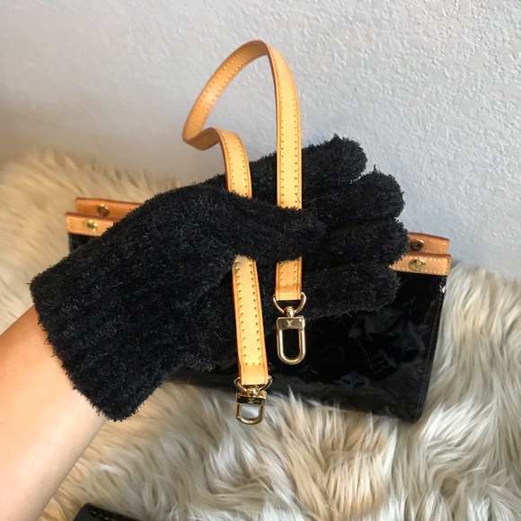 SOLD 🥳Louis Vuitton Roxbury Drive in Vernis Monogram - Picture 13 of 16